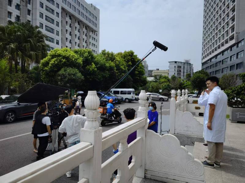 水城县广告片拍摄公司低成本实现高规格制作的诀窍